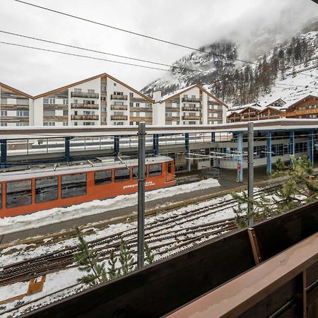 Hotel Sarazena Zermatt Exterior photo