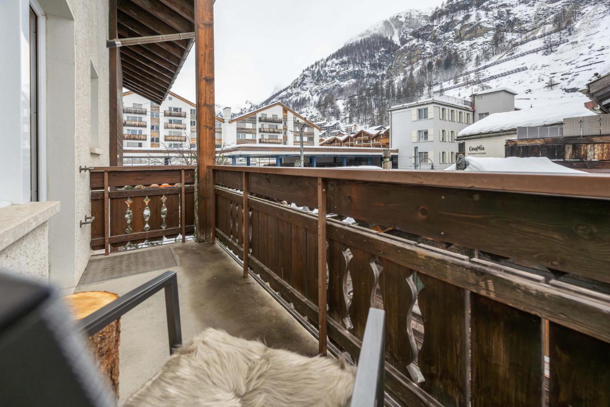 Hotel Sarazena Zermatt Exterior photo